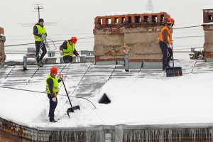 roof snow removal in Minnesota